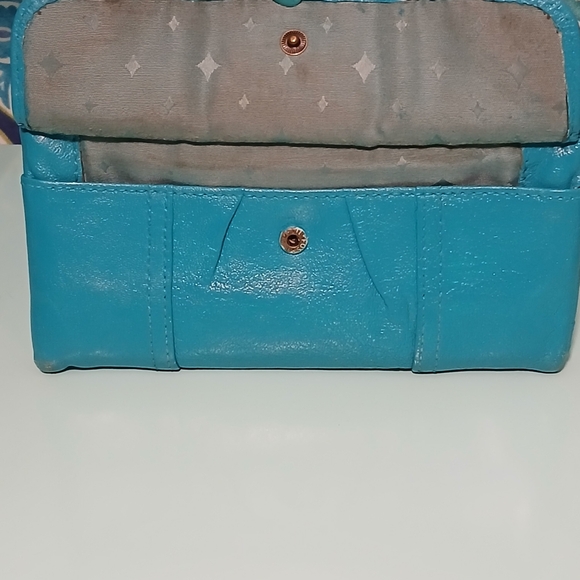 Fossil Leather Wallet - Bundle of 2 - Picture 8 of 15